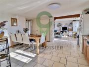 Haus mit 3 Wohnungen in Bussigny, in der Nähe aller...