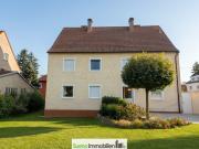 Haus mit 4 kleinen Wohn Einheiten und schönem Garten in...