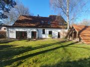 Haus mit Garten und Garage Haus mit Garten und Garage