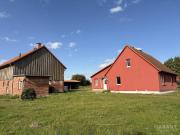 Haus mit großer Scheune für Anpacker