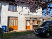 Haus mit Grunsdstück und großem Garten