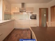 Solides Platzwunder mit Pool nur 500m vom Zentrum...