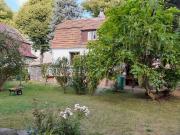 Haus und Grundstück in Berlin Blankenburg