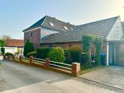 Charmante Einfamilienhaus 2 Garagen in Ruhiger Lage von...