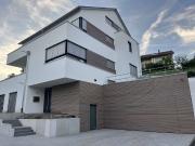 Haus zum Kaufen in Neckartailfingen 1.950.000,00 EUR...