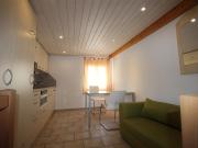 Haushälfte 6.5 02, 3 Wohnungen im Erd & Obergeschoss und...