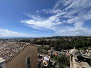 Haut De Cagnes, maison typique avec magnifique vue mer...