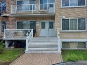 Haut Duplex 5 1/2 à Louer Haut Duplex 5 1/2 à Louer