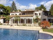 Hauts de Saint Paul: Propriete de charme avec vue...