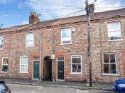 Hawthorn Street, York, YO31 0XP 2 bed terraced house to...