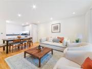 Hawthorne Crescent, London SE10, 3 bed flat to rent,...