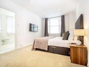 Hay�s Mews, Mayfair, London, W1J