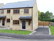 Hazelwood Close, Hadfield, Glossop SK13, 3 bed semi...