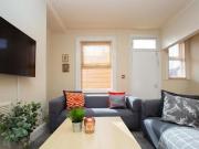 Headingley Avenue, Headingley, 6 Bedroom Property