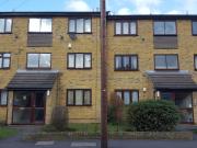 Heath Road, Hounslow TW3, 1 bed flat to rent, £1,300 pcm...