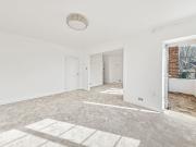 Heathway Court, Finchley Road NW3, 3 bed flat to rent,...