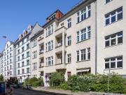Hell & lieblich: Eigentumswohnung mit Balkon im Altbau...