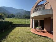 HELL MIT GROSSEM GARTEN