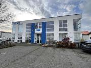 Hell und freundlich 165 m² große Büroetage mit 3 PKW...