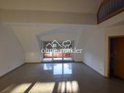 Hell und modern: 4 Zimmer Maisonette Wohnung