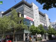 Hell und modern! Hochwertige 2 Zimmer Wohnung im 5. OG...