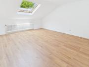 Hell und modern: Vollständig renovierte...