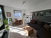 Helle 1 Zimmer Dachwohnung mit großem Balkon in Hannover...