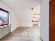 Helle 1 Zimmer DG Wohnung mit Balkon