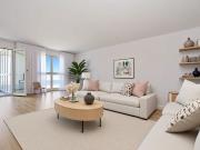 Helle 2.5 Zi. Wohnung mit verglaster Veranda in...