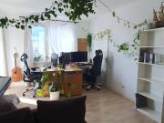 Helle 2,5 Zimmer Wohnung mit Loggia geniale Lage!