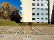 Helle 2,5 Zimmer Wohnung mit weitläufiger Loggia und...