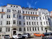 Helle 2 Raum Wohnung mit Balkon und Einbauküche in...