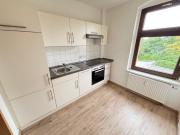 Helle 2 Raum Wohnung mit Einbauküche