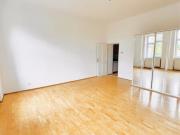 Helle 2 Zimmer Altbauwohnung in ruhiger Lage von Stadlau