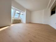 Helle 2 Zimmer Dachgeschosswohnung nahe FH Campus,...