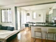 Helle 2 Zimmer Neubauwohnung mit Loggia und Parkplatz