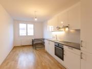 Helle 2 Zimmer Wohnung im 4. Liftstock mit Lift...