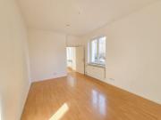 Helle 2 Zimmer Wohnung im Erdgeschoss mit Tageslichtbad