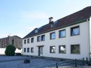 Helle 2 Zimmer Wohnung im ersten Obergeschoss ohne...
