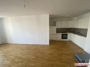 Helle 2 Zimmer Wohnung in einem Neubaukomplex