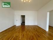 Helle 2 Zimmer Wohnung in ruhiger Seitengassenlage –...