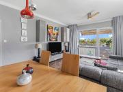 Helle 2 Zimmer Wohnung mit Balkon in ruhiger, grüner...