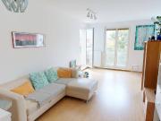 Helle 2 Zimmer Wohnung mit Balkon & TG Platz
