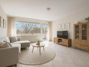 Lichtdurchflutete 2 Zimmer Wohnung mit weitläufigem Balkon
