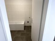 helle 2 zimmer wohnung mit loggia – sofort beziehbar!