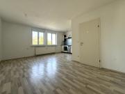 Helle 2 Zimmer Wohnung mit Parkplatz und Garten, in...