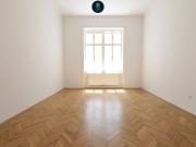 Helle 3,5 Zimmer Altbauwohnung Mit Balkon im Herzen des...