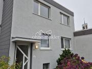 Helle 3,5 Zimmer Wohnung mit Balkon und optimalem Grundriss