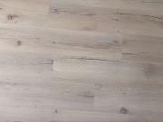 Helle 3,5 Zimmermaisonettewohnung mit neuem Bad und...