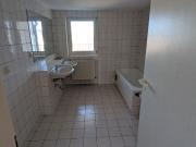 Helle 3 Raum DG Wohnung mit Balkon